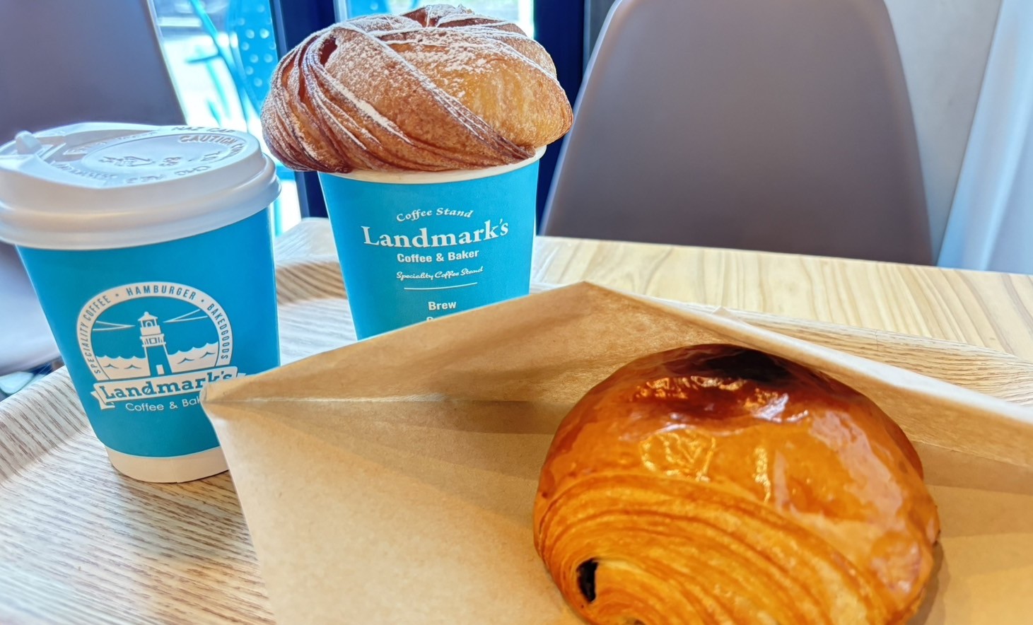 浜松駅からすぐ！！コーヒーとパンのお店「Landmark’s Coffee Stand」☕🥐